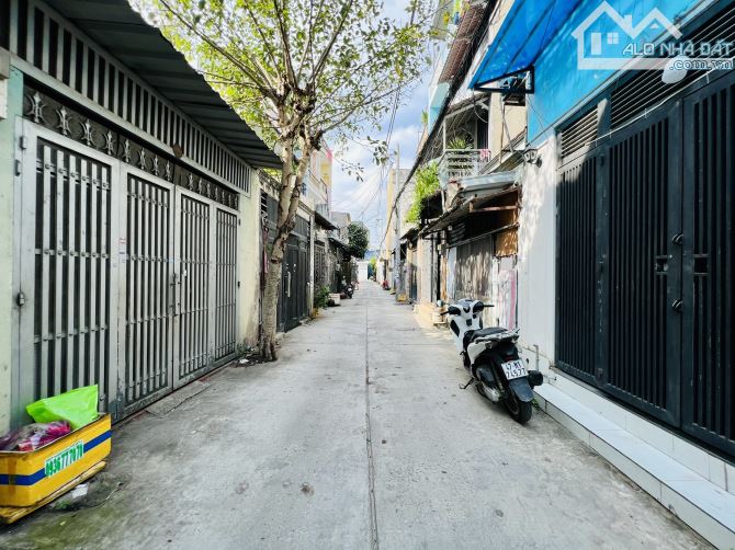 Bán Đất HXH Đường Số 9 Gần Kênh Tham Lương Giáp Ranh Tân Phú 4x17m Giá Tốt 4,5 Tỷ SHR - 1