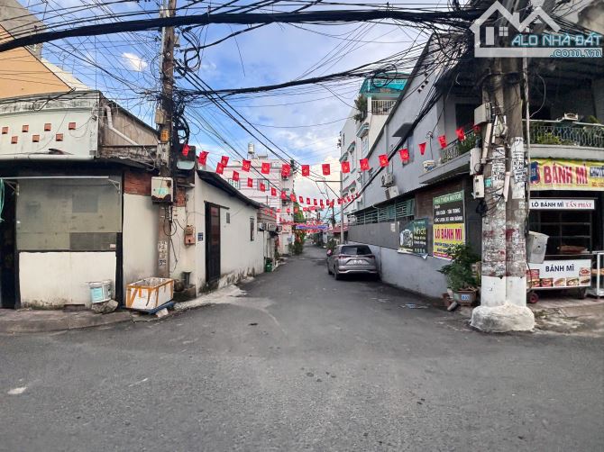 Bán đất tặng nhà C4 113m2 7 tỷ MT đường chữ Phước Long A, cách XLHN 300m, Ga Metro 3ph - 1