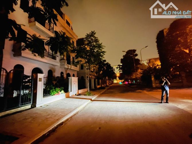 🌹 BIỆT THỰ SOLASTA MANSION – KĐT DƯƠNG NỘI 2 – 170m² – 4 tầng – MT 8.5m – Giá 29.9 tỷ 🌹 - 1