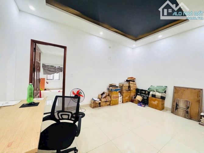 Bán nhà 3 tầng Khu Bên Sông Phường Hiệp Bình Chánh, DT 110m2, SHR, Vuông A4 nhỉnh 8 tỷ - 1