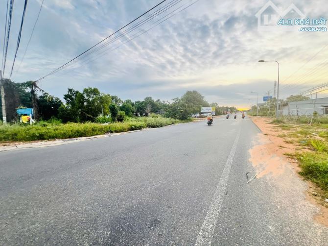 Bán đất mặt tiền nhựa Nguyễn Thông gần sân bay Phan Thiết - 1