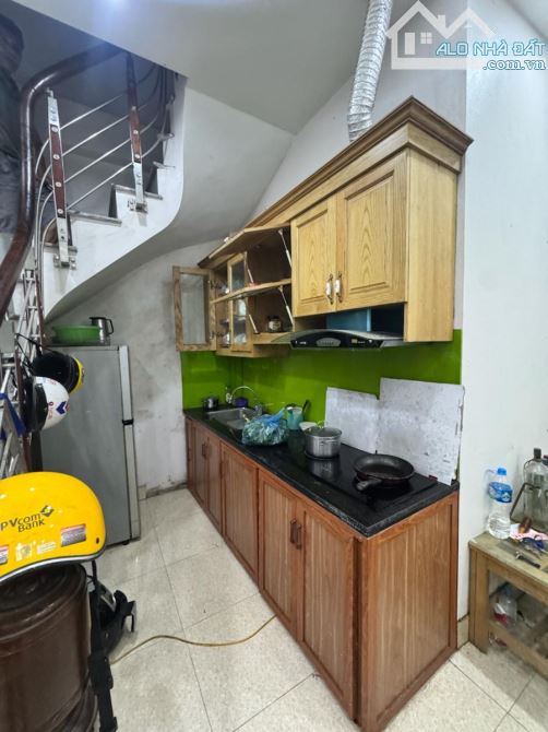Hàng hiếm tại Lê Duẩn, 4,5 tỷ, 25m2, 2PN, 2WC, 3 tầng 2 thoáng 30m ra phố - 1