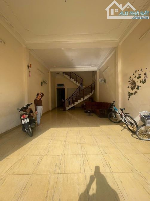 BÁN NHÀ MẶT TIỀN PHAN TRỌNG TUỆ 5x20m GIÁ 7ty650  Nhà xây 2 tầng (tầng mái đổ mê), Phòng k - 1