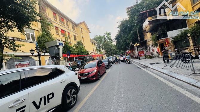 CỬA BẮC BÁN NHÀ - GIÁP MẶT PHỐ - NGÕ NÔNG ĐẸP - SỔ ĐẸP NỞ HẬU - THOÁNG TRƯỚC SAU - NHÀ ĐẸP - 1