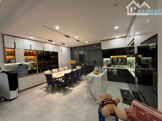 Bán nhà mặt phố Kim Đồng 65m2 vỉa hè rộng kinh doanh tốt sổ đẹp 27 tỷ - 1