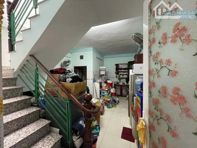 Hẻm lớn 2 ô tô tránh gần CV Lê Thị Riêng, DT: 55m2 ngang 4m, sổ hồng riêng - 13,2 Tỷ - 1