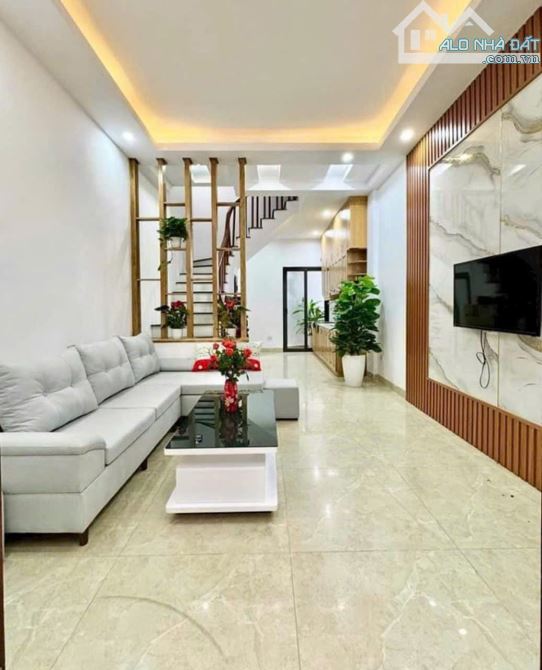 NHÀ ĐẸP ĐÔNG NGẠC  - DT40M2 -MT4.6M - 5 TẦNG - GIÁ 7 TỶ- Ô TÔ ĐỖ CỬA -  Ở , KINH DOANH - 1