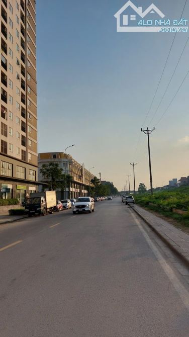 Bán nhà phố Đức Giang 48m2-4T-hơn 10 tỷ, lô góc,ô tô tránh, gần chung cư An Quý Hưng - 1