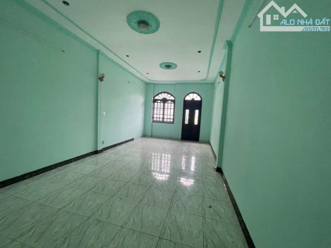 Cho thuê nhà MT luỹ bán bích 4x12 1 trệt 2 lầu 4pn - 1
