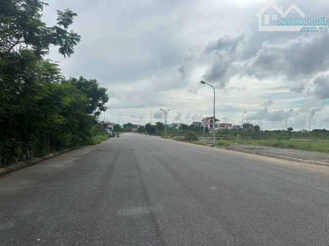 ✅ Siêu Phẩm LÔ GÓC 77,8M NGANG 5M ĐƯỜNG 25M CÁCH CẦU RÀO 1KM. GIÁ CHỈ 3.8X TỶ - 1