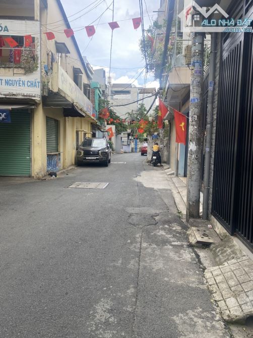BÁN NHÀ ĐƯỜNG NGUYỄN KIỆM - P3 - Q.PHÚ NHUẬN - DT:4 X 15M - 3 TẦNG - GIÁ 8,55 TỶ - 1