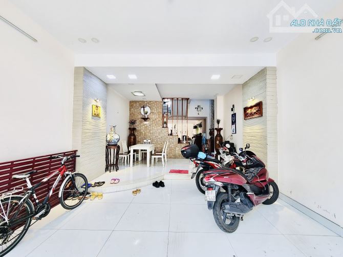 Tên Lửa - Khu Ao Sen - 4 tầng - 5m x 20m - 4PN - Nhà mới đẹp - 1