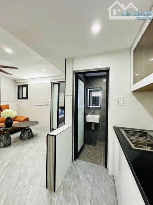 BÁN NHÀ TẬP THỂ ĐẠI LA NHỈNH 3 TỶ - SỔ ĐỎ NỞ HẬU - 1