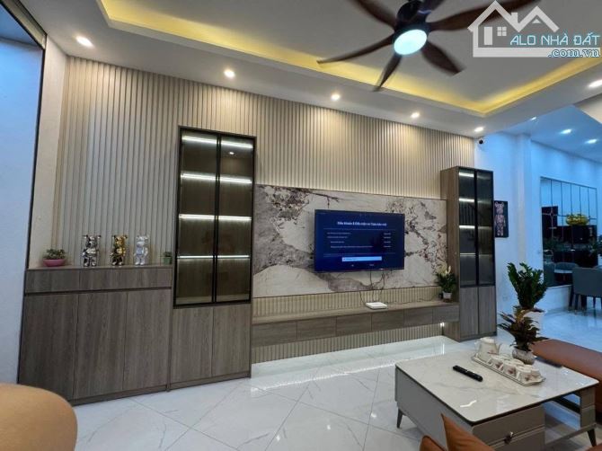 ☘️☘️☘️Phú Diễn 38m2 x 6 tầng nhà đẹp , mới , tặng nội thất , giá hơn 6 đồng  Do chủ nhà mu - 1