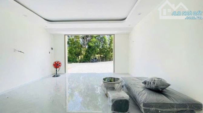 Gấp hạ giá : 1 tỷ 280triệu Nhà Mới 100%-Đuờng nhánh NGAY TRƯỚC CỔNG KCN ĐẤT ĐỎ - 1