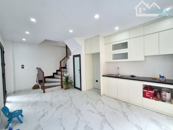 Bán nhà Vũ Xuân Thiều,Sài Đồng 6 tầng,30m,mt4m ngõ nông nhỉnh 6 tỷ - 1