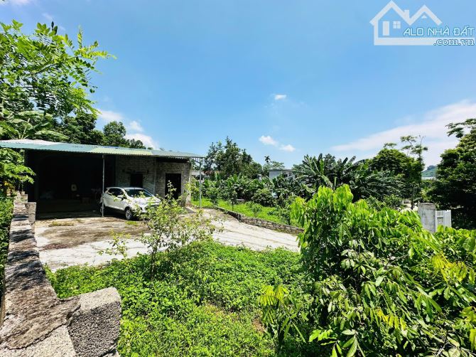 BÁN GẤP LÔ ĐẤT NGHỈ DƯỠNG SÁT HỒ AN THỊNH CÓ DT 1000m2 SẴN NHÀ, NHIỀU CÂY ĂN QUẢ - 1