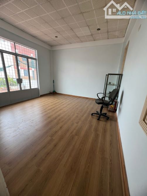 Bán nhanh nhà 3 tầng hẻm oto Cao Bá Quát. DT 109,7m2. Chỉ 6 tỷ 8 - 12