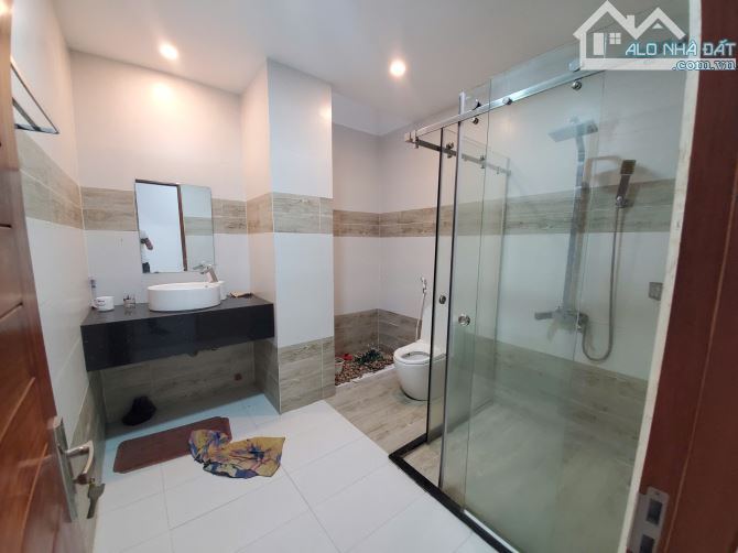NHÀ 1 TRỆT 2 LẦU MẶT TIỀN N4 - BỬU LONG - 12