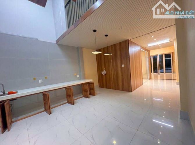 Cho thuê nhà rộng rãi KDC 923 có máy lạnh 8 triệu - 12