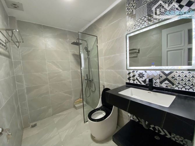 Bán nhà Nguyễn Khang Cầu Giấy,ôtô tránh,vào nhà kinh doanh văn phòng dt 40/45m 6T MT 4m - 14
