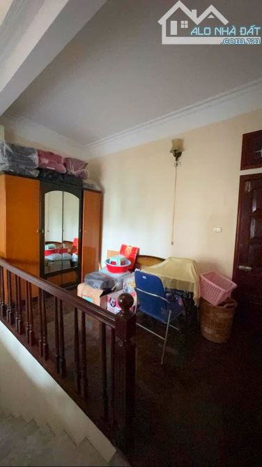 🏠 BÁN NHÀ PHÂN LÔ - NGUYỄN VĂN HUYÊN - CẦU GIẤY - Ô TÔ ĐỖ CỬA - HAI THOÁNG  -22 TỶ - 17