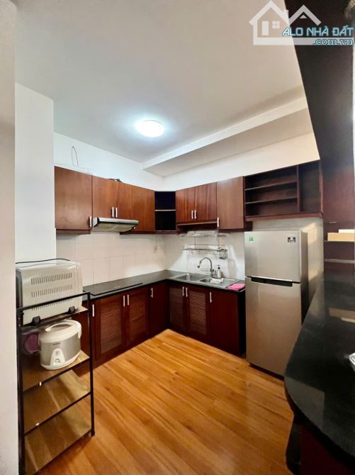 Cho thuê căn hộ 2PN, 2WC, 80m2 chỉ 13 triệu tại Orient Apartment, Bến Vân Đồn, Q4 - 19