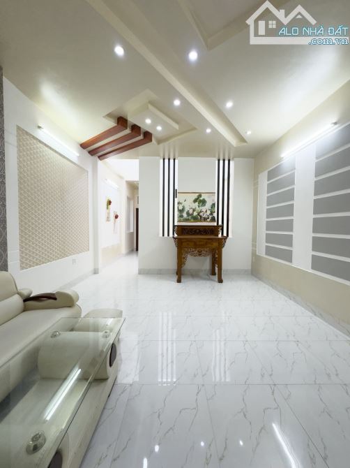 BÁN NHÀ 2 LẦU - ĐƯỜNG SỐ 4, KDC HỒNG PHÁT - 19