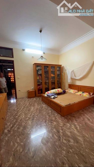 🏠 BÁN NHÀ PHÂN LÔ - NGUYỄN VĂN HUYÊN - CẦU GIẤY - Ô TÔ ĐỖ CỬA - HAI THOÁNG  -22 TỶ - 21