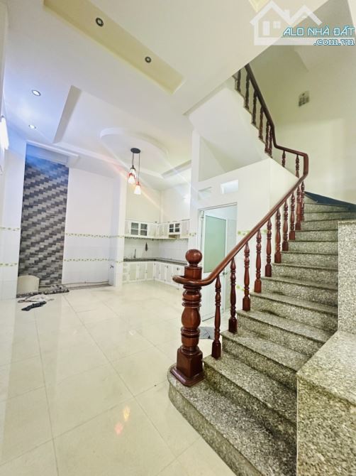 (9) Bán Nhà khu Víp Lê Văn Quới, 60m2, 3 Tầng, Ngang 5m, giá chỉ 5 tỷ nhỉnh - 2