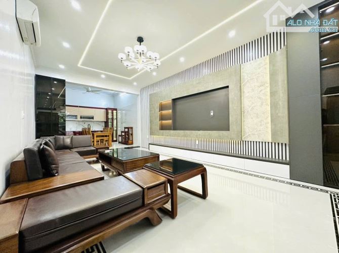 🌳Căn nhà 3 tầng ngõ 15 Khúc Thừa Dụ - Lê Chân - 90m2 - Giá 7,9 tỷ - đường 15m - 2