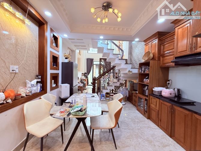 BÁN LÂU ĐÀI 5 TÂNG - 4x14M - TẦNG LÊ ĐỨC THỌ GÒ VẤP, KHU VIP AN NINH DÂN TRÍ CAO, 8 TỶ XÍU - 1