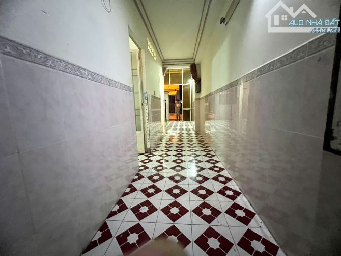 nhà mặt tiền phan huy ích có gác lững mê đúc nam nha trang - 2