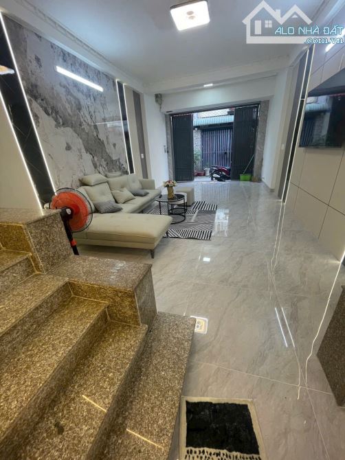 NHÀ HIỆP THÀNH Q12 - 1 Trệt 2 lầu, 4PN, 3WC CHỈ 5.5 Tỷ - 2