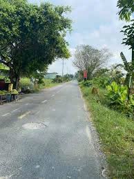 GIA ĐÌNH EM CẦN BÁN ĐẤT THỔ CƯ 150M2 GẦN CHỢ NHẬT CHÁNH TÂN TRỤ LONG AN CHỈ 580 TRIỆU - 2