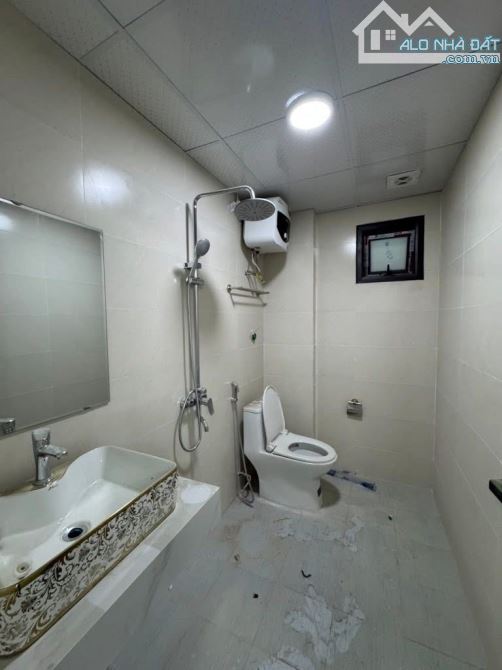 Bán nhà Phường Việt Hưng 32m-5tầng-4tỷ790tr - 2
