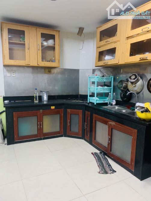 BÁN NHÀ MT PHAN HUY THỰC - KHU VIP TÂN KIỂNG - 240m2 (NỞ HẬU) - 11PN sẵn dòng tiền - SHR - 2