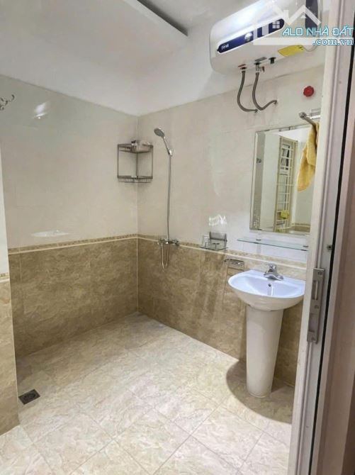 Cho thuê nhà ngõ Đội Cấn 30m2 x 4 tầng MT3m2 giá 12tr/tháng - 2
