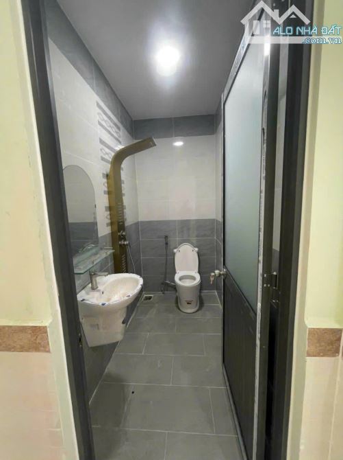Cặp nhà liền kề hiếm hoi – rất phù hợp cho gia đình đông thành viên muốn ở gần nhau - 2