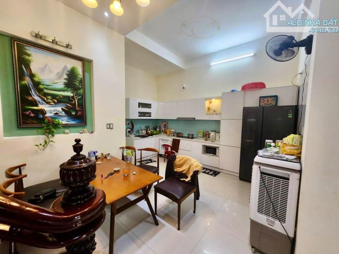Trung tâm TP Huế ngang 12m Tổng công nhận 214m nhà 3 tầng chỉ 7 tỷ - 2