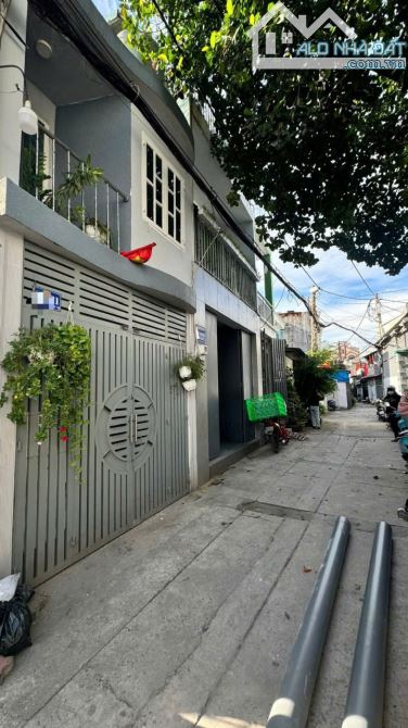 Chỉ 2 tỷ 580 triệu có nhà 1 lầu sổ hồng riêng đường 5m lê văn khương q12 - 2