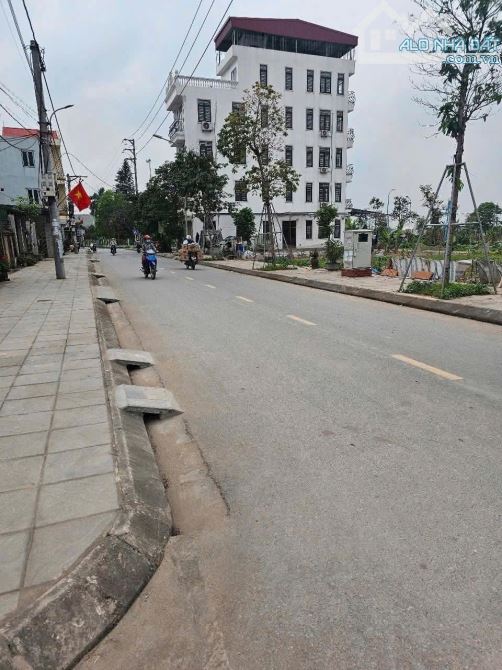 BÁN GẤP ĐẤT THÔN LÊ XÁ , XÃ ĐÔNG ANH , HÀ NỘI - 3 BƯỚC CHÂN RA ĐƯỜNG Ô TÔ TRÁNH - 2