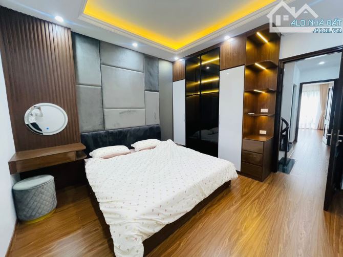 XUÂN LA – 51M² – 6 TẦNG – 13.7 TỶ – NHÀ ĐẸP, CÁCH Ô TÔ TRÁNH 15M – 3 PHÚT RA HỒ TÂY - 2