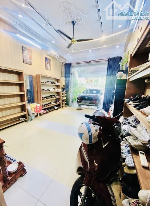 Gần đường số 7 - Khu Tên Lửa - Aeon Mall - 3 tầng - 4m x 17m - 4PN - Hiếm - 2