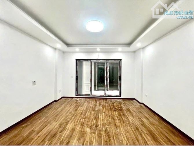 Nhà 5 tầng ô tô đỗ cách 10m. Giá cực tốt-Khẳng định k căn nào rẻ hơn-Giá chỉ từ 3.75T - 2