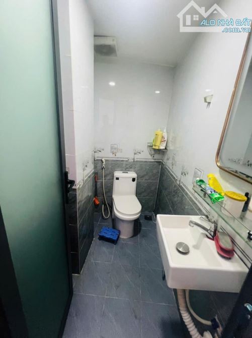 nhà đẹp Nguyễn Duy Cung - Gò Vấp, công nhận 56m2 đất, 2 tầng, hẻm xe hơi, chỉ hơn 3 tỷ - 2