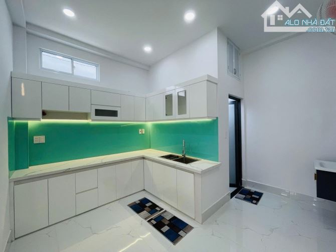BÁN NHÀ MỚI 3 TẦNG 56M2 ( 4M X 14M) - HẺM XE HƠI - HIỆP THÀNH 46 Q12. - 2