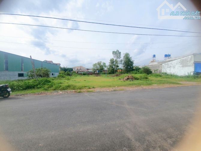 11 tỷ 💢 Bán đất khu vực 4 , thị trấn Đức hòa Long An cũ  - 20 x 50 thổ cư 💯, shr - 2