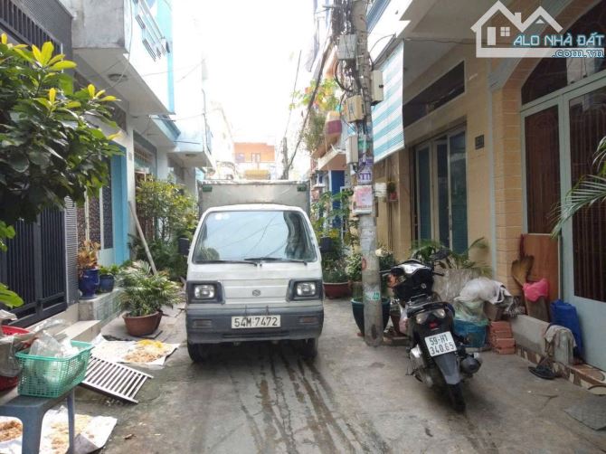 Khu cư xá Phú Lâm A; Phường 12, Quận 6 - Dt: 3,5x11m ; Vuông vức. - 2