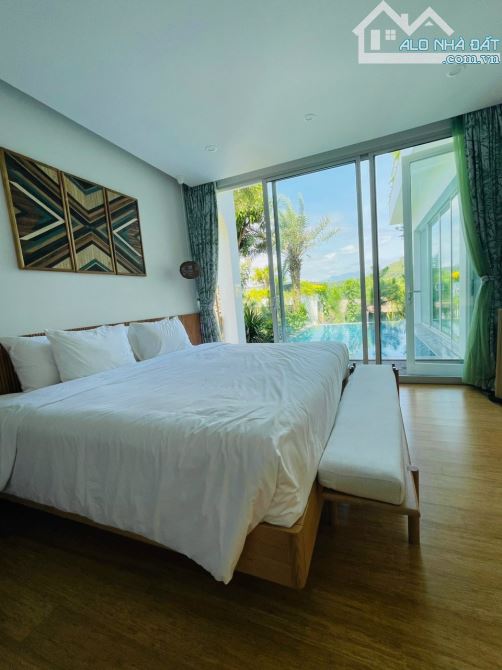 Bán Villa 3 tầng 3PN tại Venus Flamigo Đại lải. giá chỉ  7,x tỷ - 4